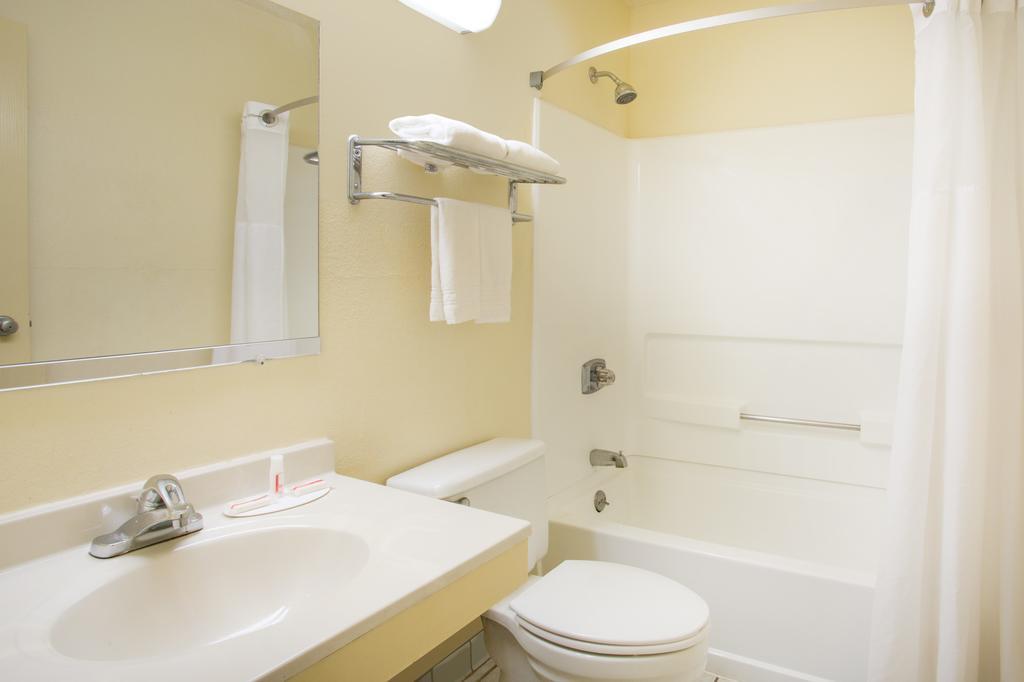 Super 8 By Wyndham Lexington Va Ξενοδοχείο Εξωτερικό φωτογραφία